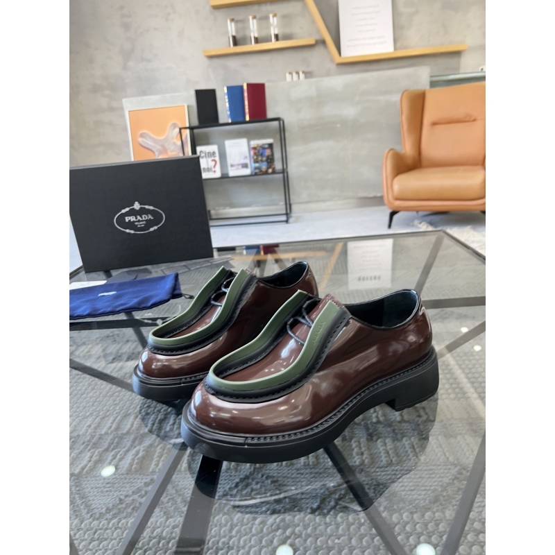 Pra*a casual shoes